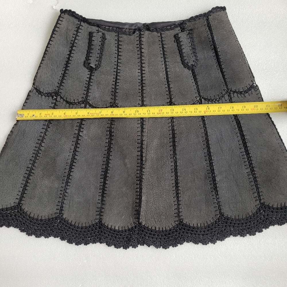 Vintage Suede Patchwork Miniskirt Crochet Lace Trim 70s Boho Black 38 EU Small - Picture 12 of 15